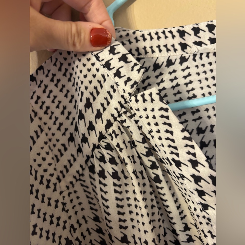 41 Hawthorne houndstooth print blouse Medium - Picture 4 of 10